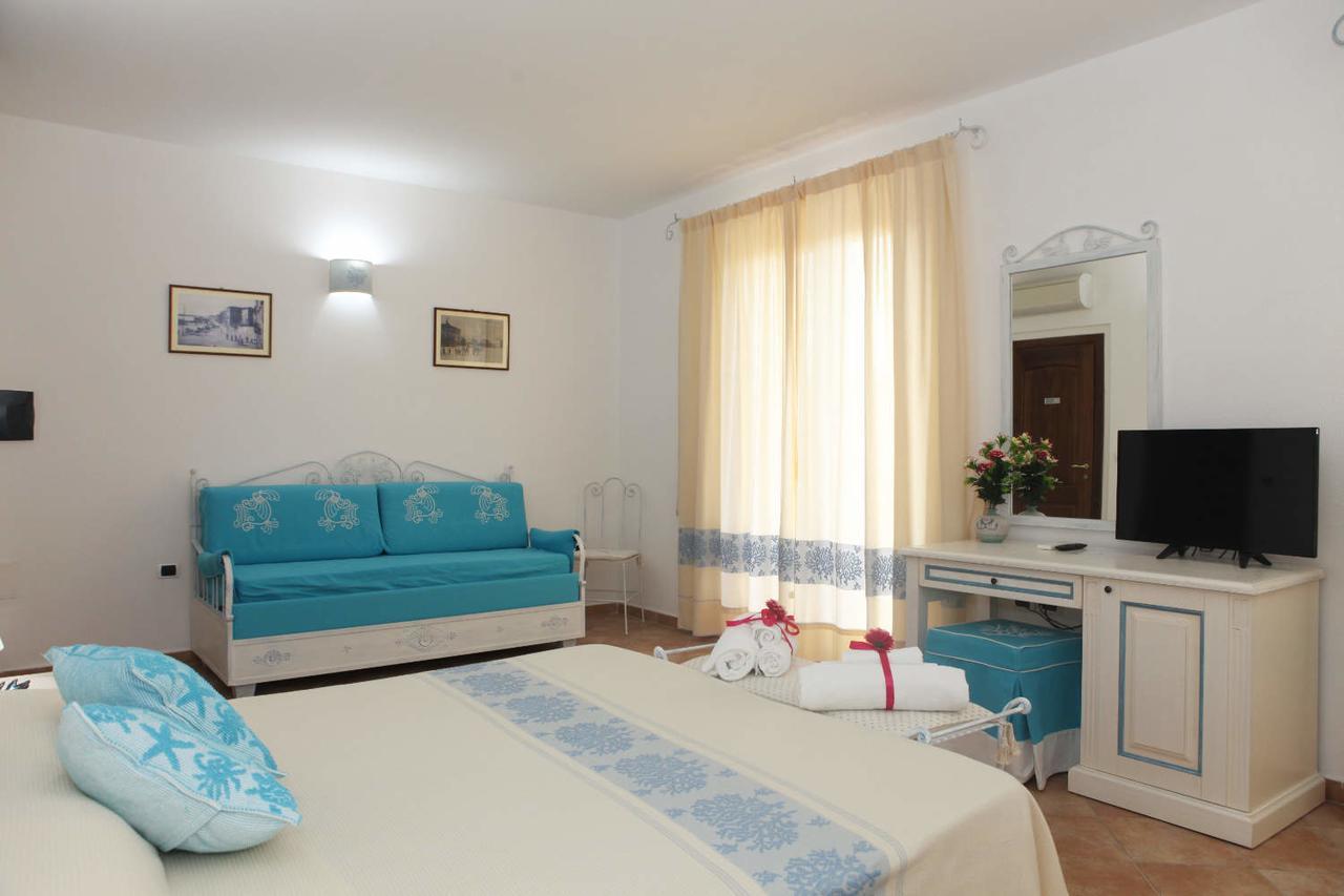 Guest House Villabianca Ла Мадалена Екстериор снимка