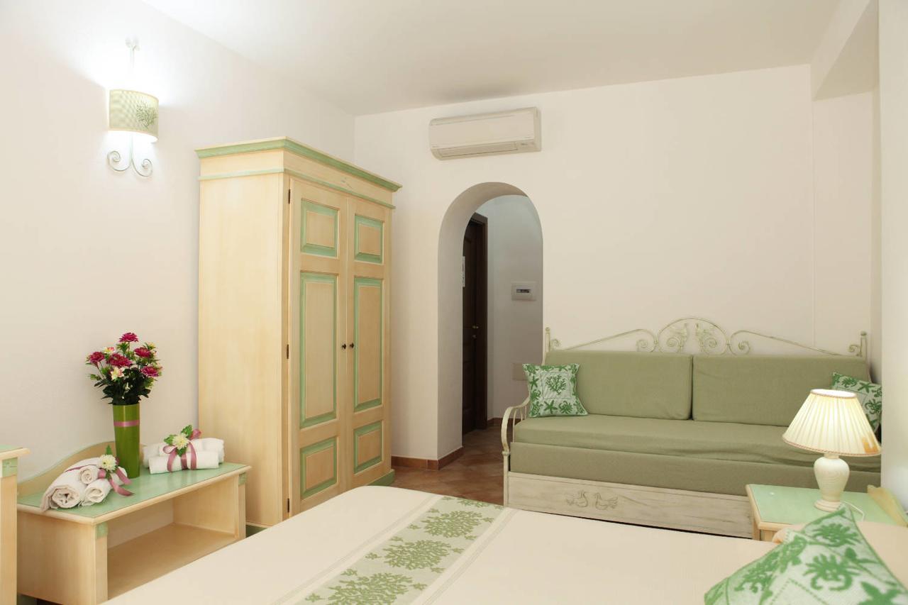 Guest House Villabianca Ла Мадалена Екстериор снимка