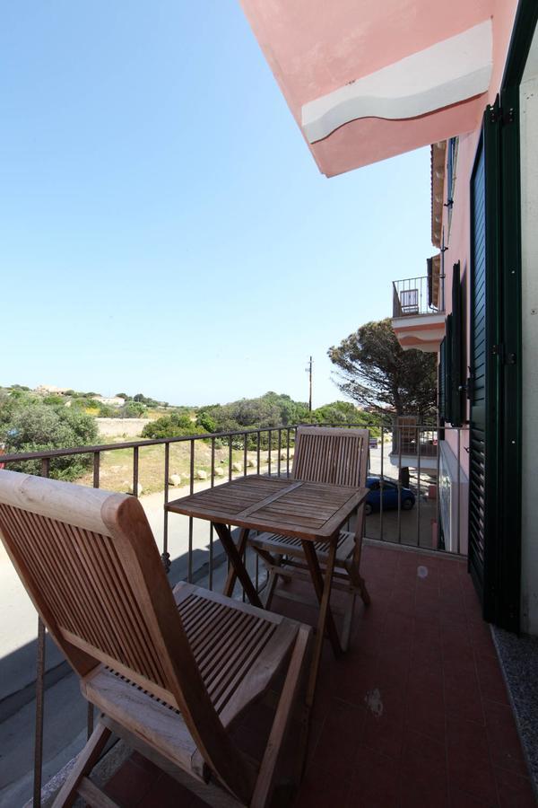 Guest House Villabianca Ла Мадалена Екстериор снимка