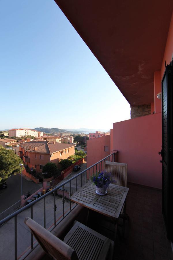 Guest House Villabianca Ла Мадалена Екстериор снимка
