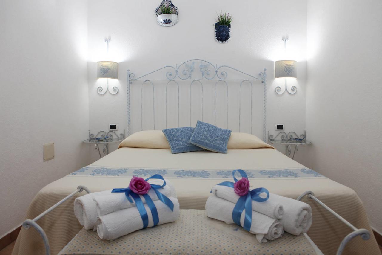 Guest House Villabianca Ла Мадалена Екстериор снимка