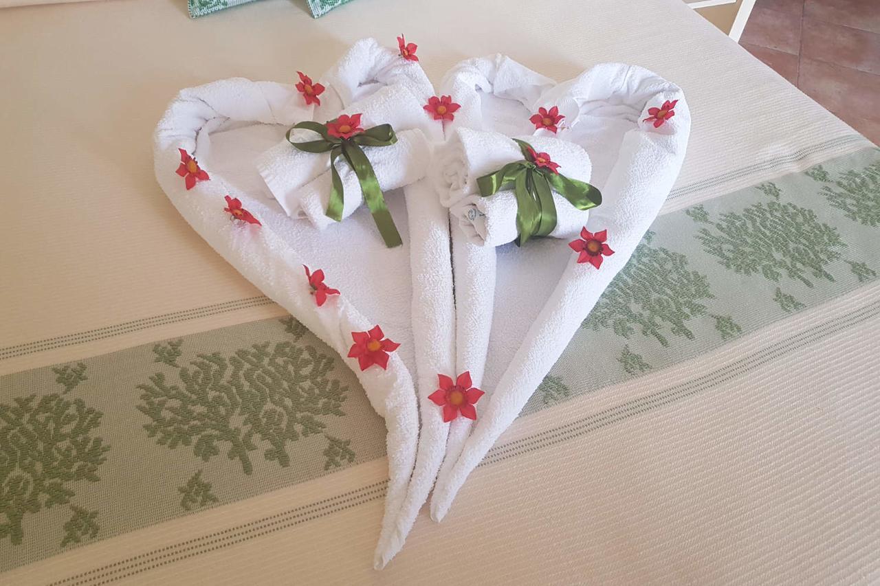 Guest House Villabianca Ла Мадалена Екстериор снимка